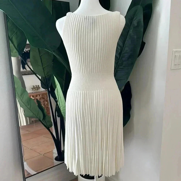 GUCCI SZ S IVORY Classy Elegant Mini Dress - Picture 5 of 9